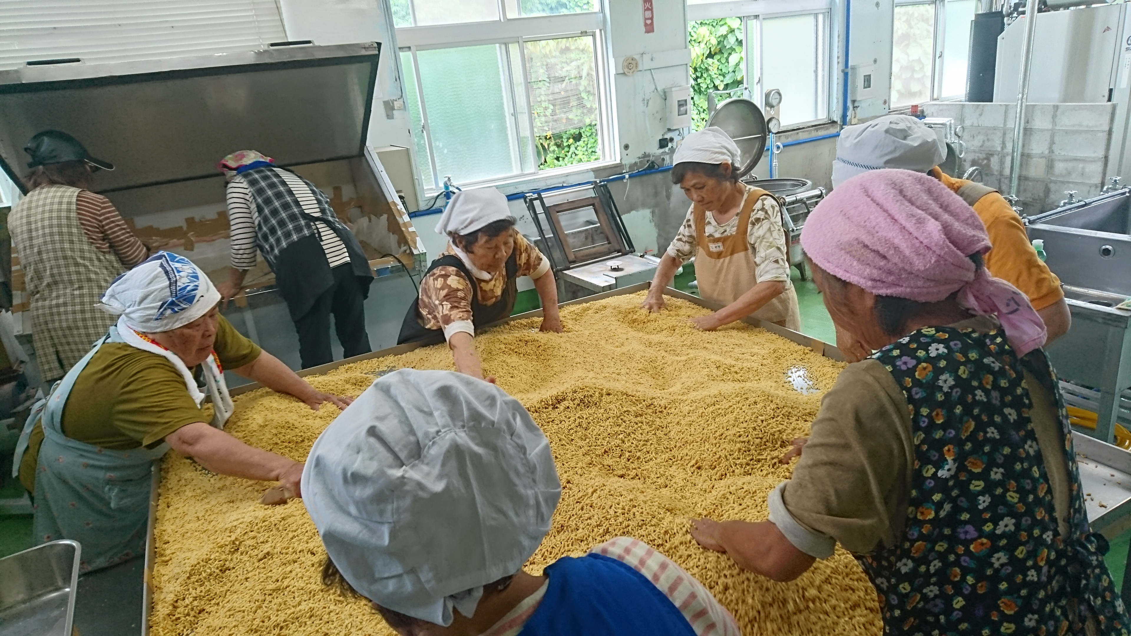 味噌加工の様子